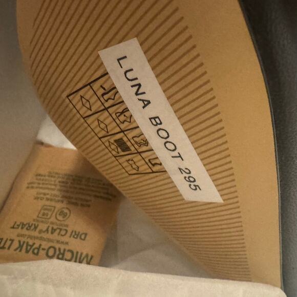 MICHAEL Michael Kors Over Knee Luna Leather Boots Point Toe Black Size 6M NWB - Picture 6 of 11